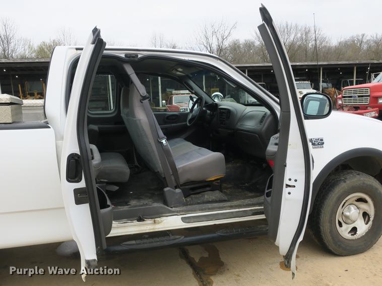 image for item DB8826 2003 Ford F150 SuperCab pickup truck