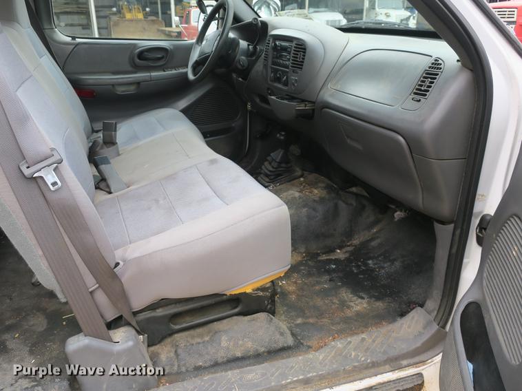 image for item DB8826 2003 Ford F150 SuperCab pickup truck