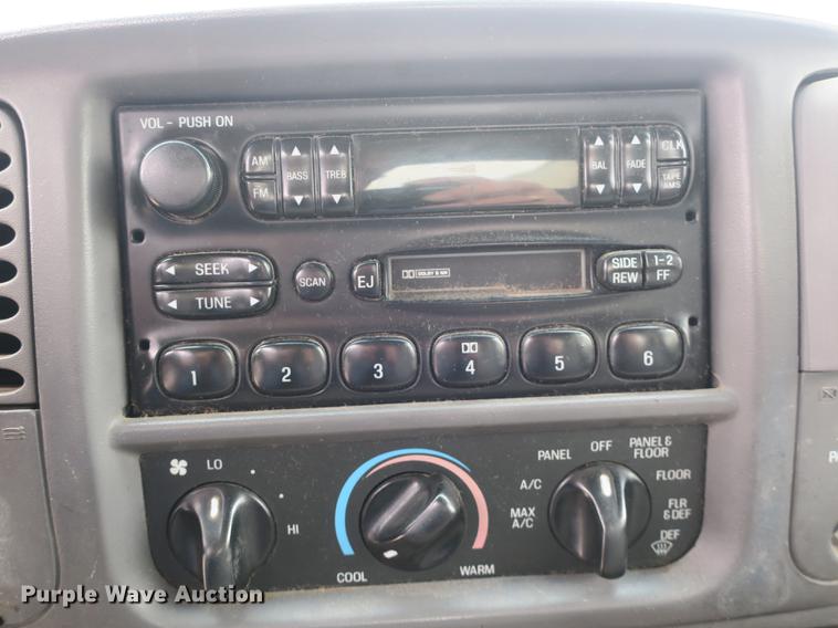 image for item DB8826 2003 Ford F150 SuperCab pickup truck