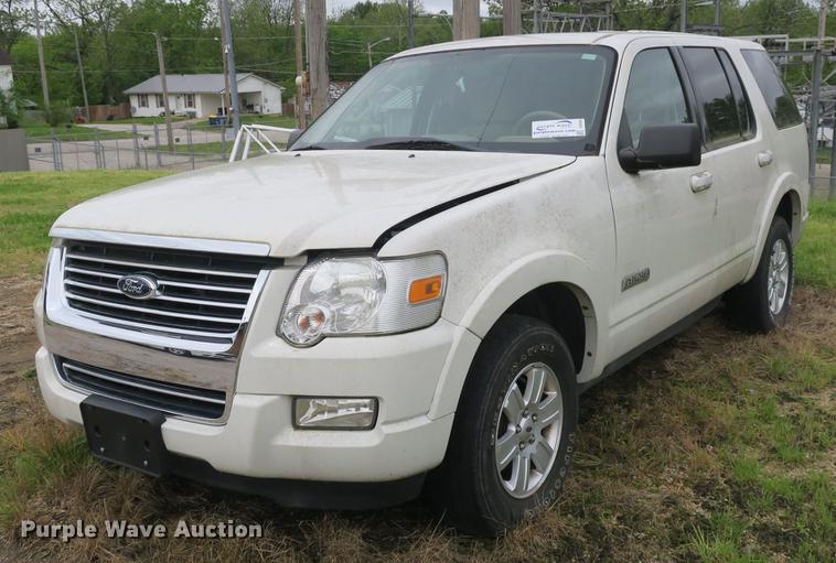image for item DB8945 2008 Ford Explorer SUV