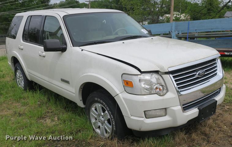 image for item DB8945 2008 Ford Explorer SUV