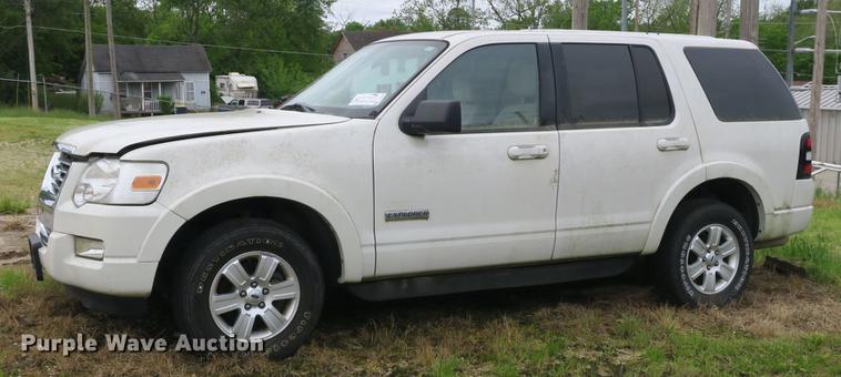 image for item DB8945 2008 Ford Explorer SUV