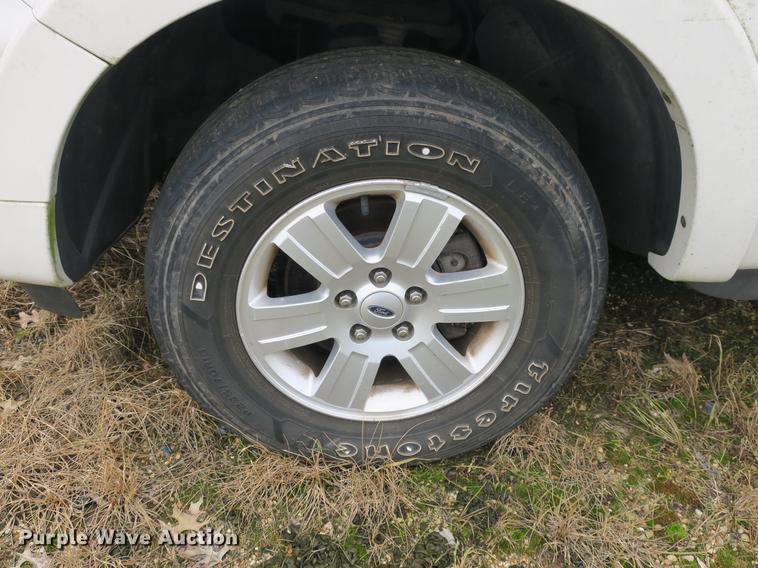 image for item DB8945 2008 Ford Explorer SUV