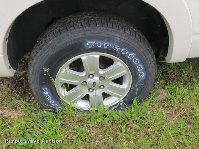 image for item DB8945 2008 Ford Explorer SUV