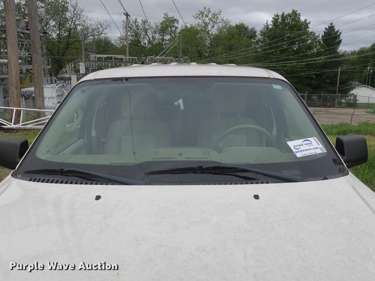 image for item DB8945 2008 Ford Explorer SUV