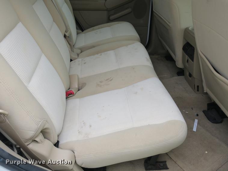 image for item DB8945 2008 Ford Explorer SUV
