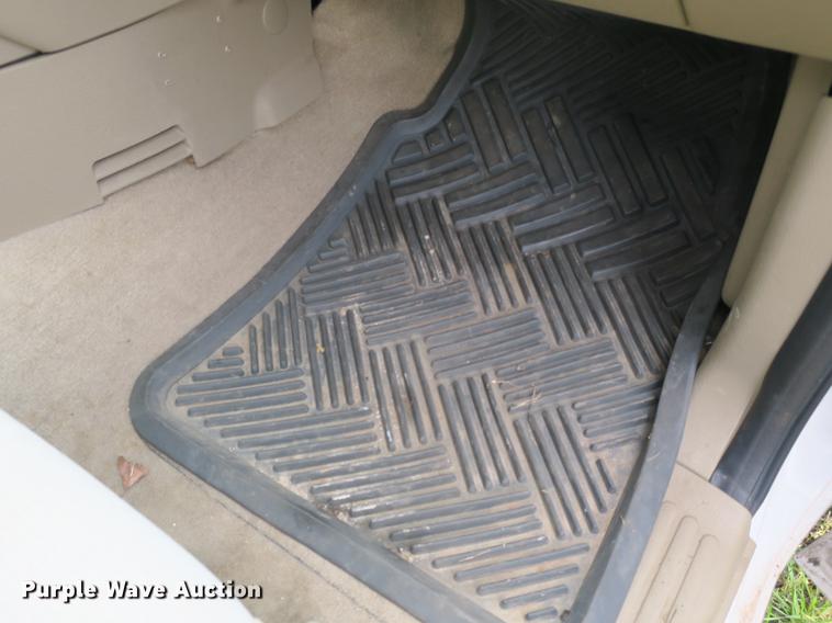 image for item DB8945 2008 Ford Explorer SUV