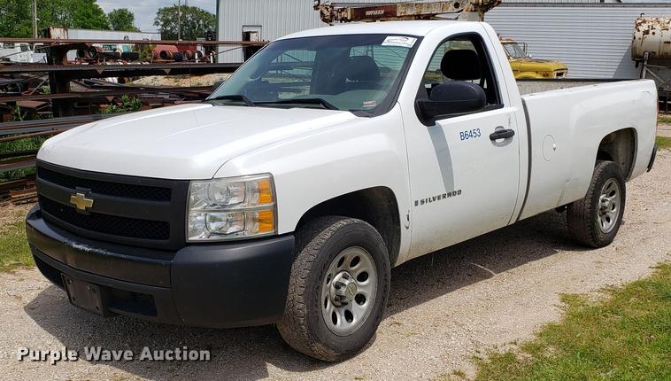image for item DD4698 2008 Chevrolet Silverado 1500 pickup truck