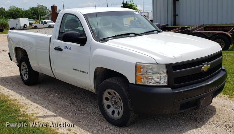 image for item DD4698 2008 Chevrolet Silverado 1500 pickup truck