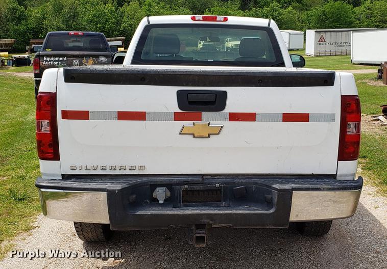 image for item DD4698 2008 Chevrolet Silverado 1500 pickup truck