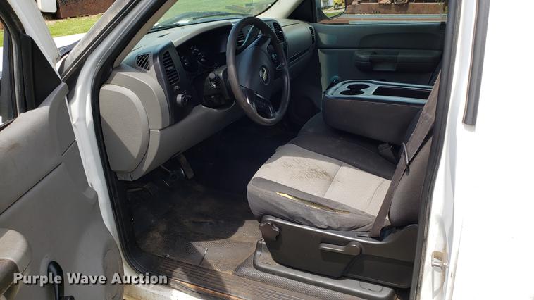 image for item DD4698 2008 Chevrolet Silverado 1500 pickup truck