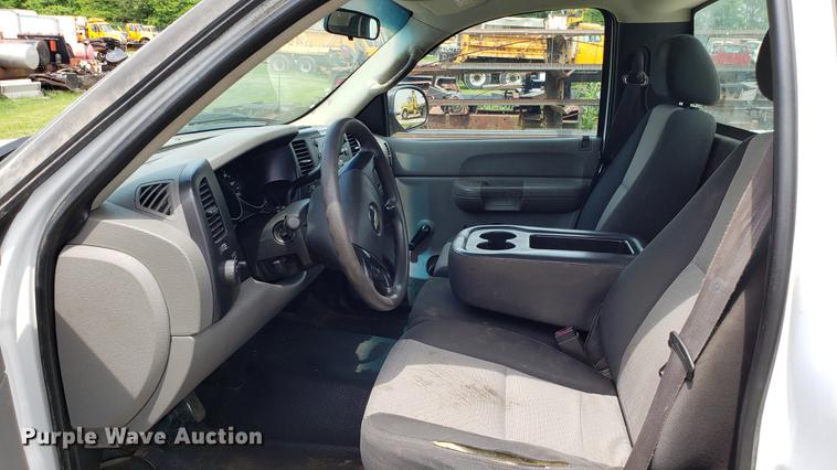 image for item DD4698 2008 Chevrolet Silverado 1500 pickup truck