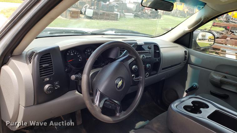 image for item DD4698 2008 Chevrolet Silverado 1500 pickup truck