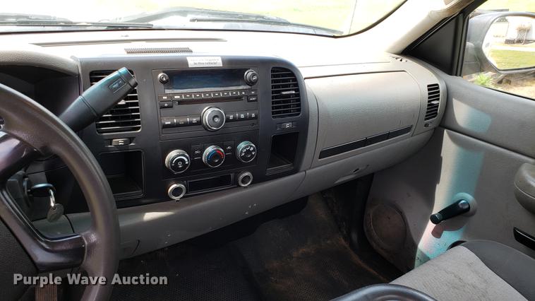 image for item DD4698 2008 Chevrolet Silverado 1500 pickup truck