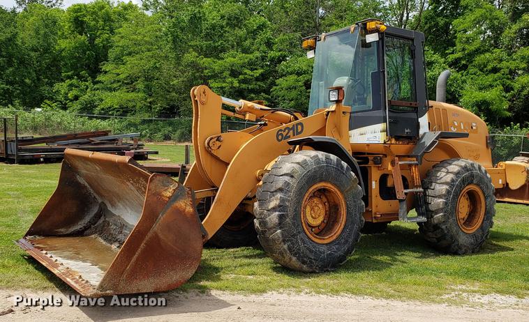 image for item DD4701 Case 621D wheel loader