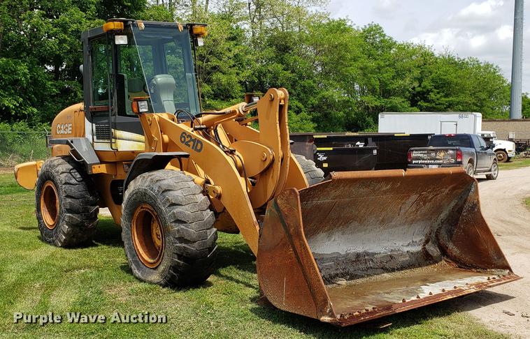 image for item DD4701 Case 621D wheel loader
