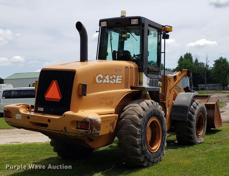 image for item DD4701 Case 621D wheel loader