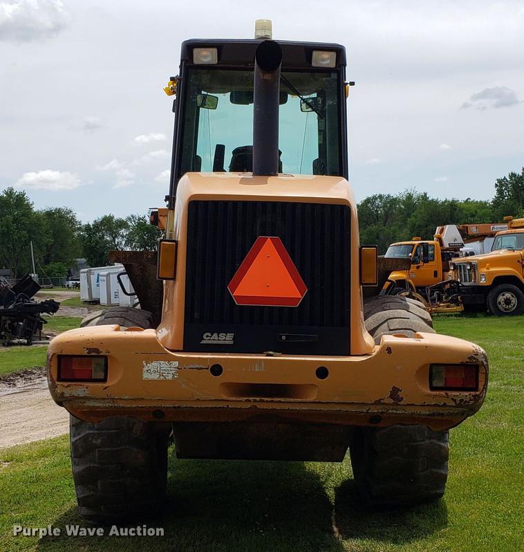 image for item DD4701 Case 621D wheel loader