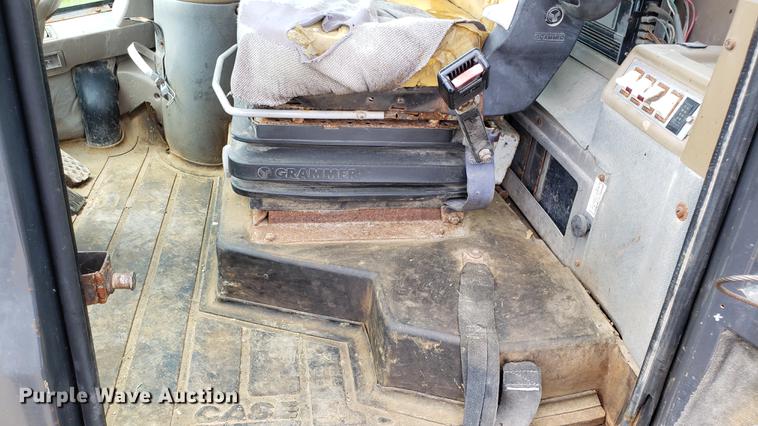 image for item DD4701 Case 621D wheel loader