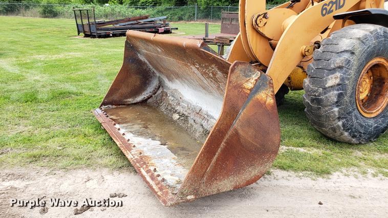 image for item DD4701 Case 621D wheel loader