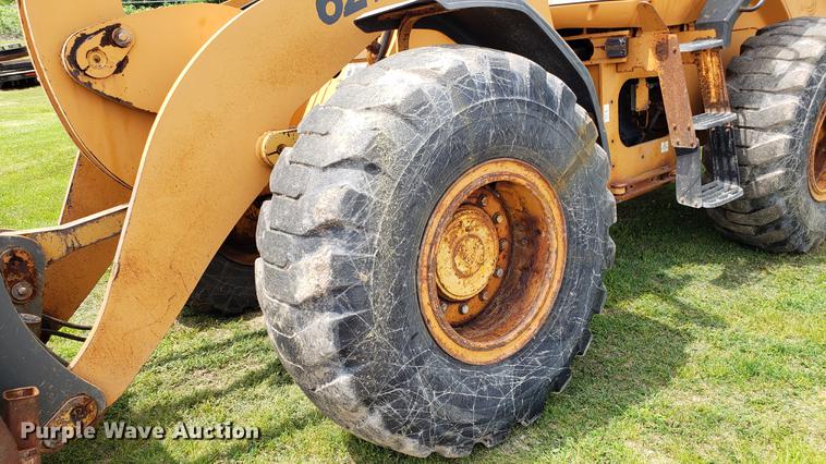 image for item DD4701 Case 621D wheel loader