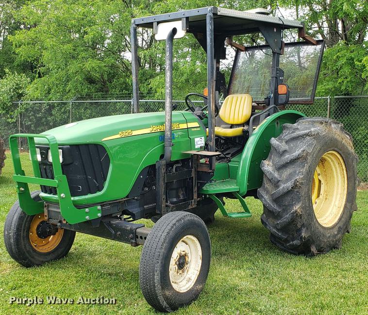 image for item DD4702 2008 John Deere 5325 tractor