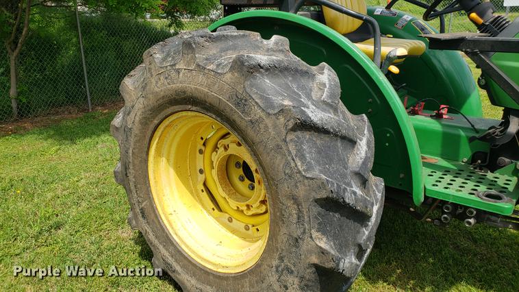image for item DD4702 2008 John Deere 5325 tractor