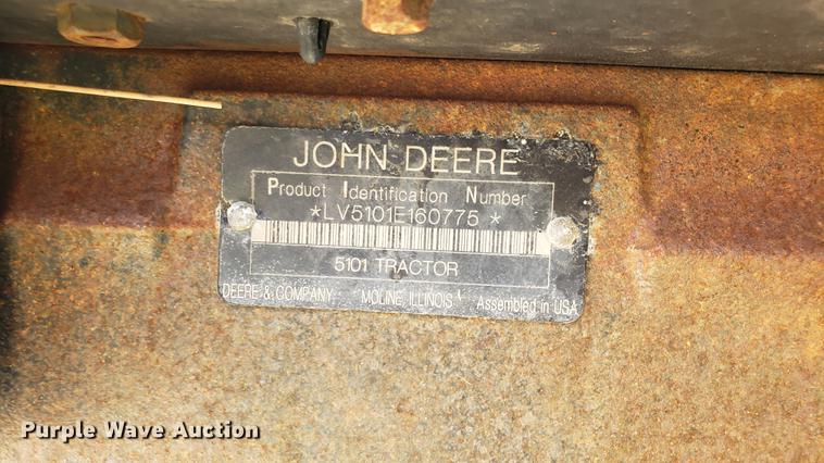 image for item DD4703 2009 John Deere 5101E MFWD tractor