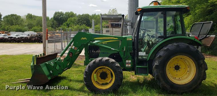 image for item DD4704 2009 John Deere 5101E MFWD tractor