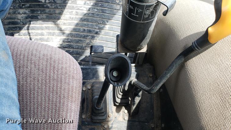 image for item DD4704 2009 John Deere 5101E MFWD tractor