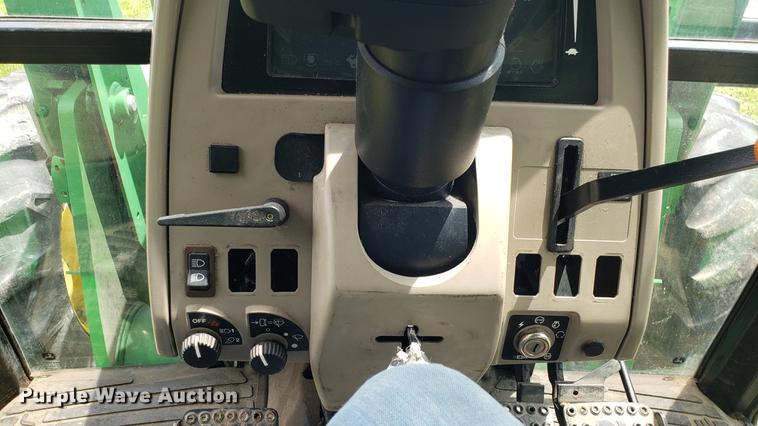 image for item DD4704 2009 John Deere 5101E MFWD tractor