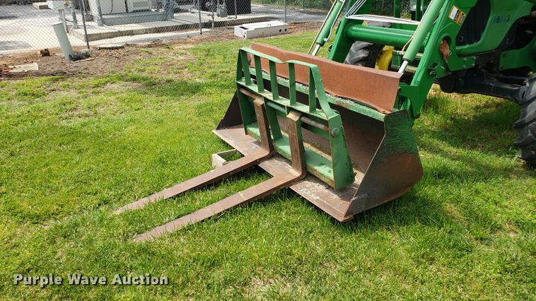 image for item DD4704 2009 John Deere 5101E MFWD tractor