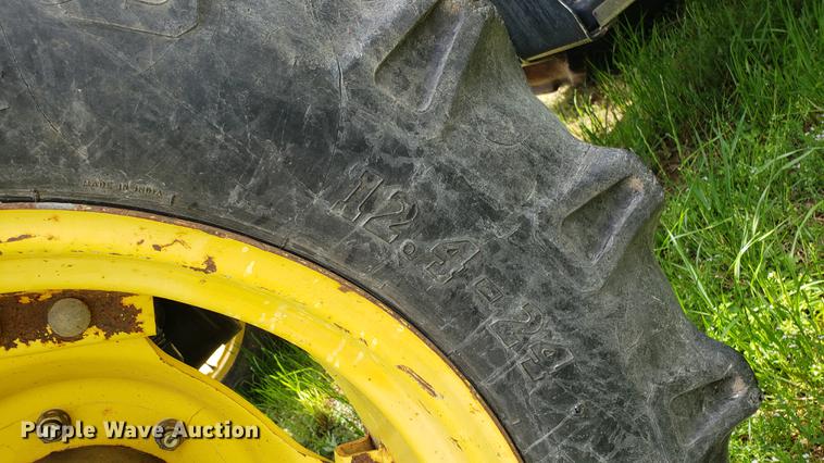 image for item DD4704 2009 John Deere 5101E MFWD tractor