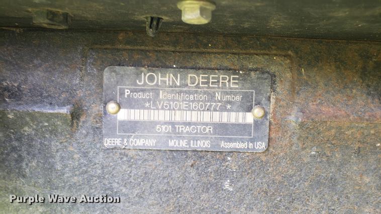 image for item DD4704 2009 John Deere 5101E MFWD tractor