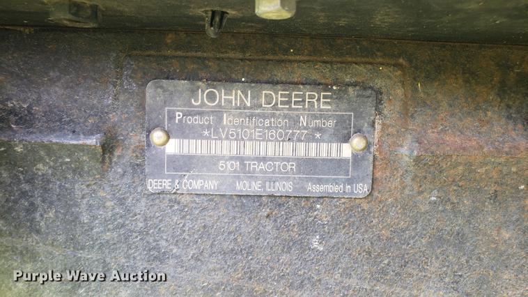 image for item DD4704 2009 John Deere 5101E MFWD tractor