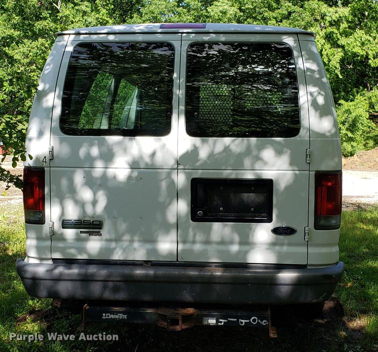 image for item DD4708 2006 Ford E350 van