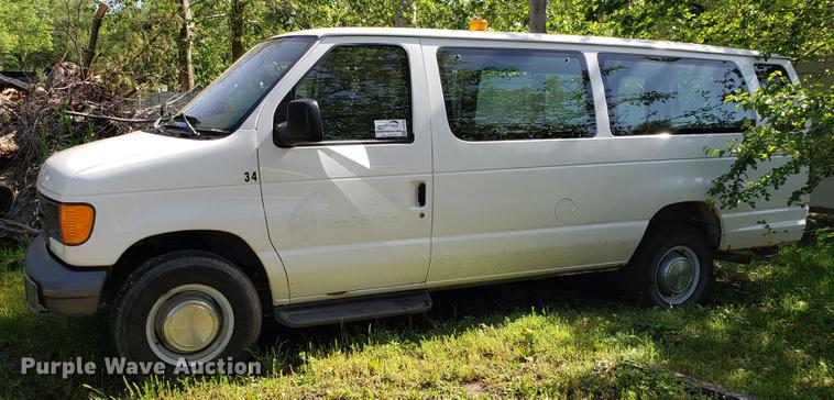 image for item DD4708 2006 Ford E350 van