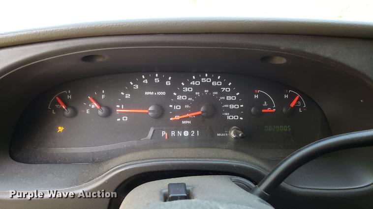 image for item DD4708 2006 Ford E350 van