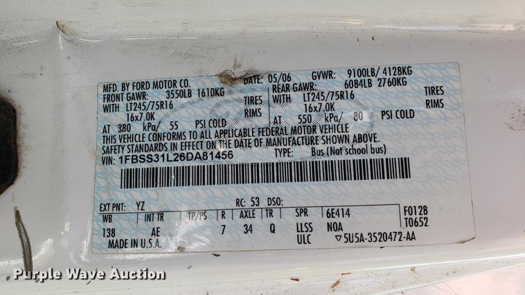 image for item DD4708 2006 Ford E350 van