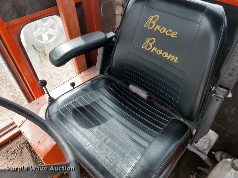 image for item DD6962 2004 Broce RJ350 broom