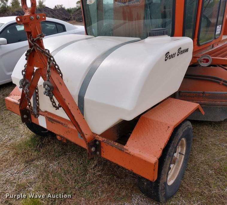 image for item DD6962 2004 Broce RJ350 broom