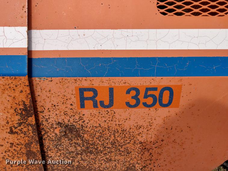 image for item DD6962 2004 Broce RJ350 broom