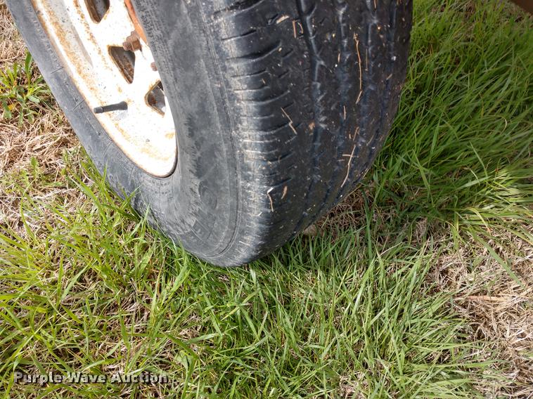 image for item DD6962 2004 Broce RJ350 broom