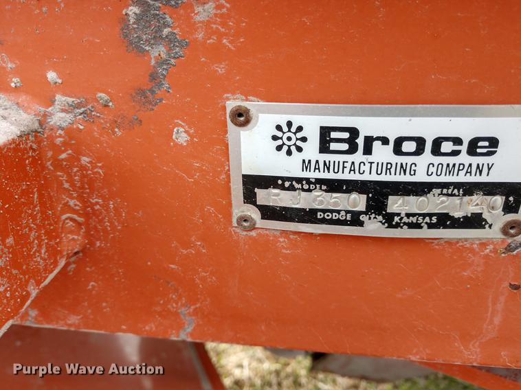 image for item DD6962 2004 Broce RJ350 broom