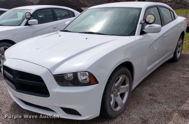 image for item DD6974 2013 Dodge Charger Police