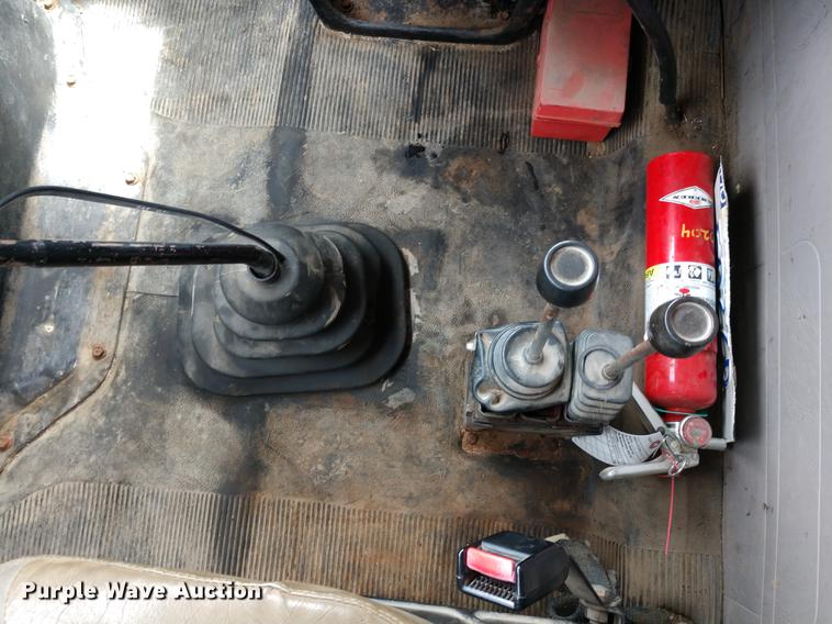 image for item DD6976 1999 International 4700 dump truck