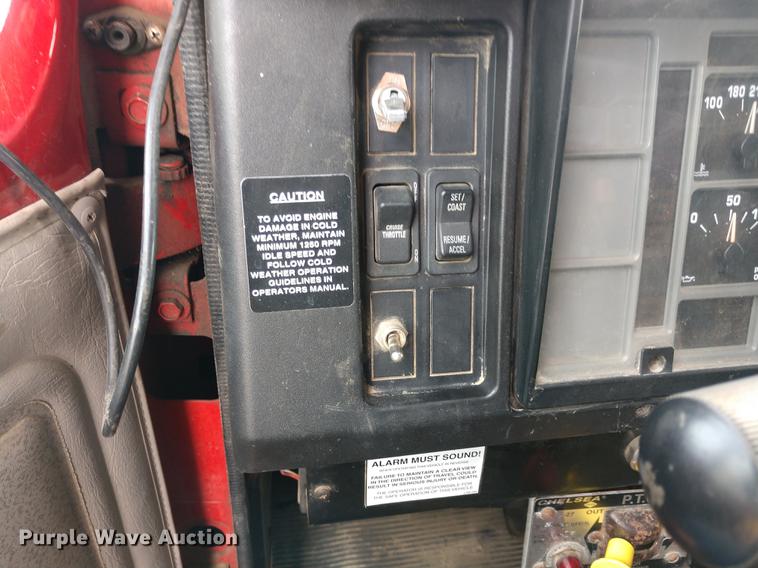 image for item DD6976 1999 International 4700 dump truck