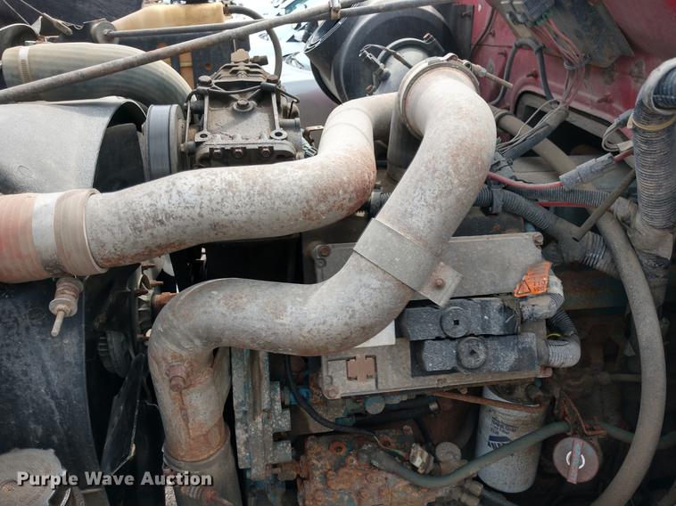 image for item DD6976 1999 International 4700 dump truck