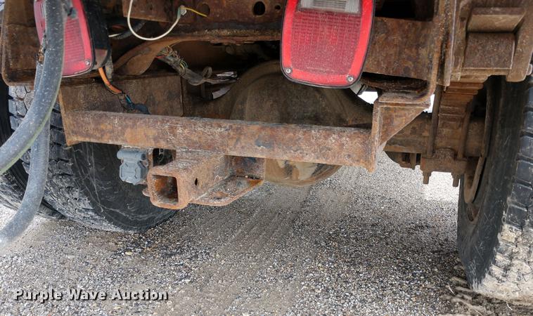 image for item DD6976 1999 International 4700 dump truck