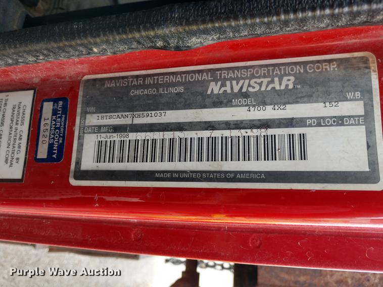 image for item DD6976 1999 International 4700 dump truck